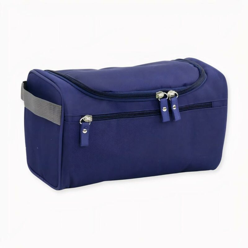 Vous aimez être organisé ? Eh bien, ce sac à cosmétiques est parfait pour vous ! Il comporte plusieurs poches pour que vous puissiez ranger tous vos produits de maquillage et de beauté au même endroit. Et il est parfait pour les voyages, car il est léger et ne prend pas beaucoup de place. Fabriqué en nylon et polyester de qualité, ce sac est durable et pratique.