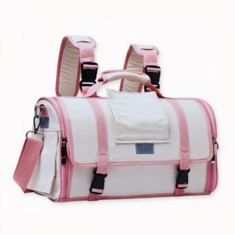 Vous cherchez un moyen élégant et fonctionnel de transporter votre ami à fourrure préféré ? Découvrez ce sac de transport de qualité respirant pour chien et chat ! Cet élégant sac de transport est fabriqué à partir d'un tissu en nylon durable et comporte des panneaux en maille respirante pour assurer le confort de votre animal.