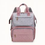 Sac à dos multifonctionnel étanche pour maman rose avec un fond blanc