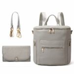 Sac de rangement pour poussette en simili cuir gris avec un fond blanc