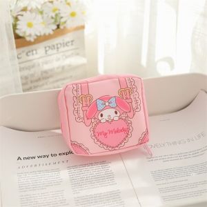 Sac de rangement serviettes hygiéniques pour femme en rose avec motif chat sur des papiers