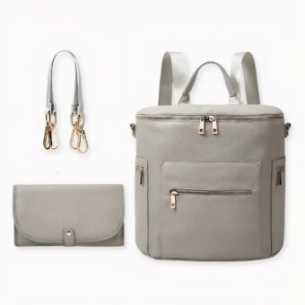 Vous recherchez un sac de rangement pour poussette élégant et pratique qui vous facilitera la vie en tant que parent ? Ne cherchez pas plus loin que le sac de rangement pour poussette en similicuir ! Ce superbe sac est fabriqué en cuir PU de haute qualité et est livré avec un coussin à langer, ce qui en fait la solution parfaite pour ranger tous les éléments essentiels pour le soin de votre bébé lors de vos déplacements.