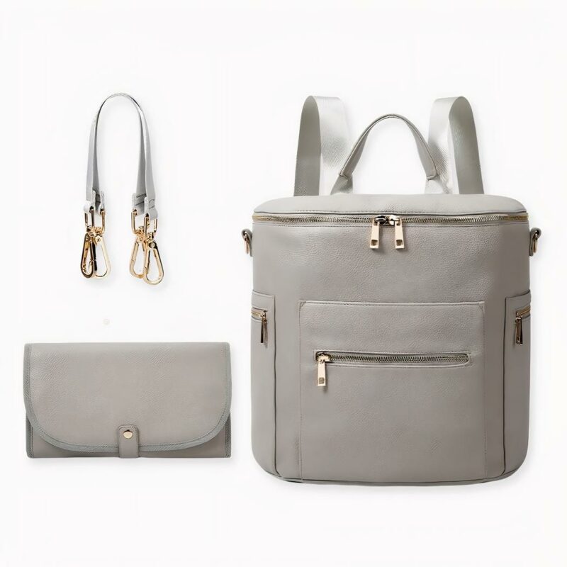 Vous recherchez un sac de rangement pour poussette élégant et pratique qui vous facilitera la vie en tant que parent ? Ne cherchez pas plus loin que le sac de rangement pour poussette en similicuir ! Ce superbe sac est fabriqué en cuir PU de haute qualité et est livré avec un coussin à langer, ce qui en fait la solution parfaite pour ranger tous les éléments essentiels pour le soin de votre bébé lors de vos déplacements.
