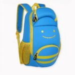Si vous recherchez un sac à dos de qualité supérieure et très fonctionnel pour votre enfant, ne cherchez pas plus loin que le sac à dos ergonomique bleu pour enfants ! Ce sac à dos est spécialement conçu pour être confortable et pratique pour les enfants, avec des caractéristiques telles que des bretelles rembourrées et un design ergonomique. De plus, il est suffisamment spacieux pour contenir toutes les fournitures scolaires et l'équipement de votre enfant, mais pas trop grand pour ne pas être encombrant à porter. De plus, le sac à dos ergonomique bleu pour enfants est proposé dans une magnifique couleur bleue qui plaira à tous les enfants. Commandez le vôtre dès aujourd'hui et vous verrez pourquoi c'est le sac à dos idéal pour les enfants !