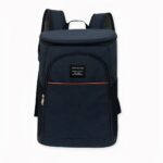 Le Sac à dos isotherme 20l est un sac pratique et polyvalent, idéal pour les déplacements quotidiens. Sa construction en tissu résistant offre une protection optimale contre les intempéries et sa conception isotherme permet de conserver la température des aliments et des boissons pendant des heures.