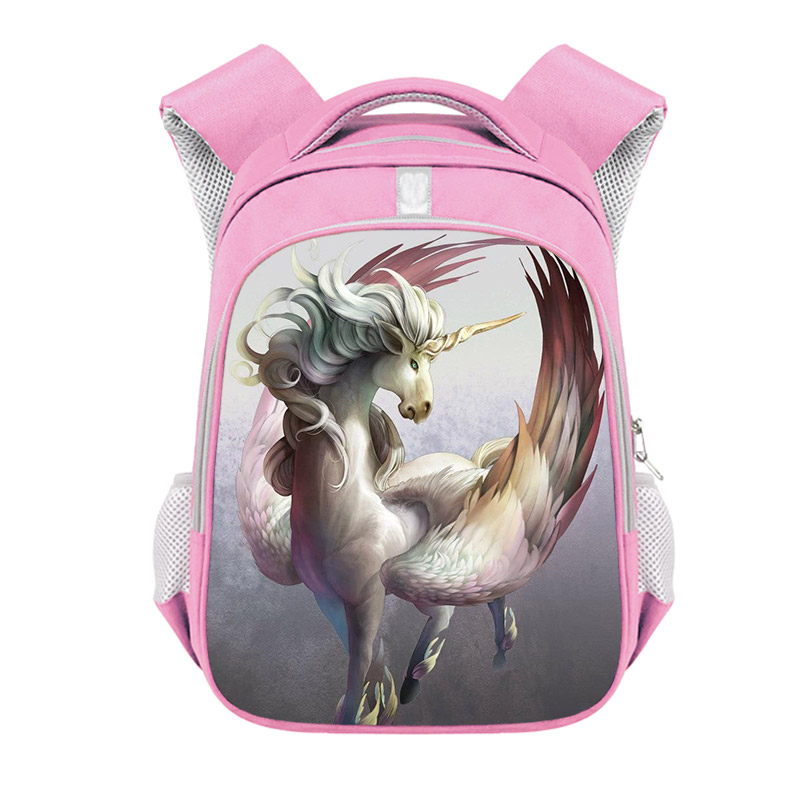 Sac à dos de CP pour enfant, rose, avec une photo de licorne ailée en dessin sur la poche avant, présenté sur fond blanc