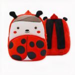 Ce sac à dos CP Coccinelle pour enfant est parfait pour accompagner votre petit dans ses aventures quotidiennes. Fabriqué à partir de tissu durable et résistant, il est conçu pour offrir une protection optimale à vos affaires et à celles de votre enfant.