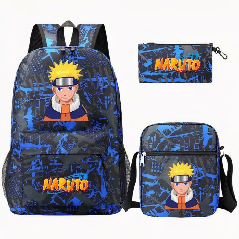 Sac à dos bleu et noir avec la tête de Naruto sur le haut du sac. L'inscription Naruto sur la poche avant dans les tons orangés. A droite, un sac à bandoulière et une trousse assortis.