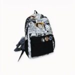 Optez pour un de nos modèles de sac à dos One piece affiche wanted, disponible en quatre design différents, avec des accessoires comme un porte-clé et des pins. De quoi ajouter du fun à votre sac à dos. Il fera sensation auprès des fans de cette série très en vogue.