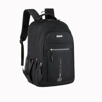 Sac à dos noir pour enfant avec détails blancs, plusieurs poches, bretelles rembourrées et bandes réfléchissantes, vu de face.