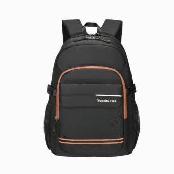 Sac à dos noir pour enfant avec détails colorés, grandes poches zippées et bretelles rembourrées, vu de face.