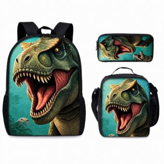 Un sac à dos dinosaure imprimé tyrannosaure réaliste en nature avec un gros visage de T-Rex vert, une trousse assortie et un petit sac, sur fond blanc.