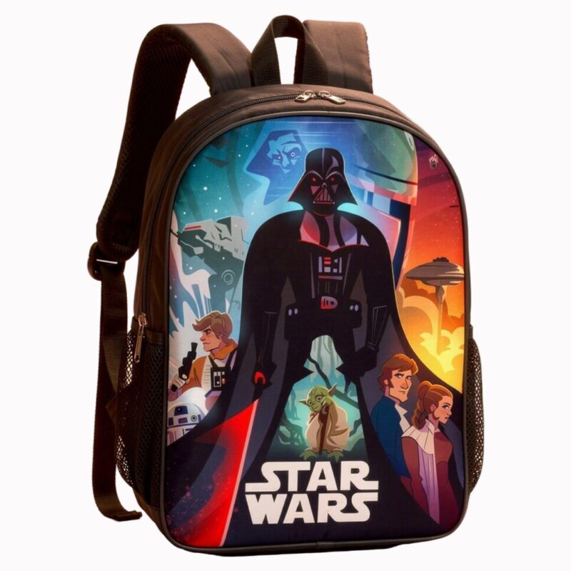 Un sac à dos Star Wars aux personnages classiques de la saga, avec Dark Vador au centre et plusieurs héros autour, sur fond noir coloré.